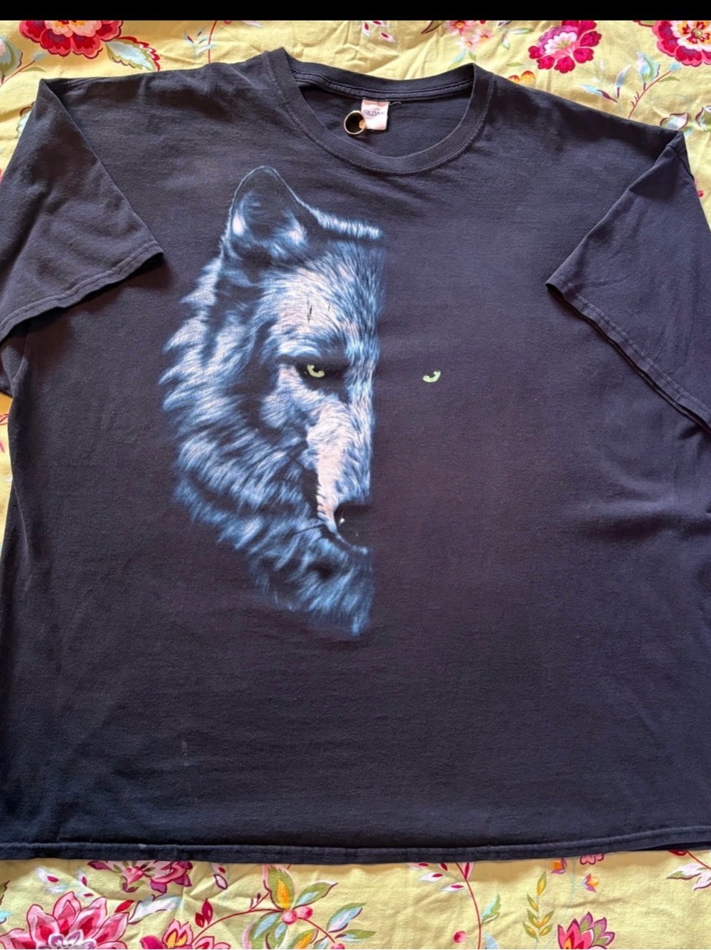 Wolf head black tee men’s 2XL 29”x28” Fair to GUC some cracking see pics